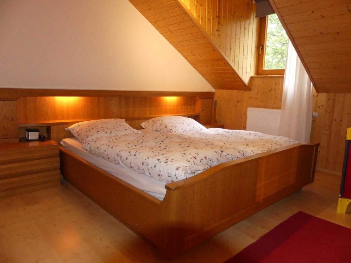 Ferienwohnungen Hof Heiderich Oberzent Esterno foto